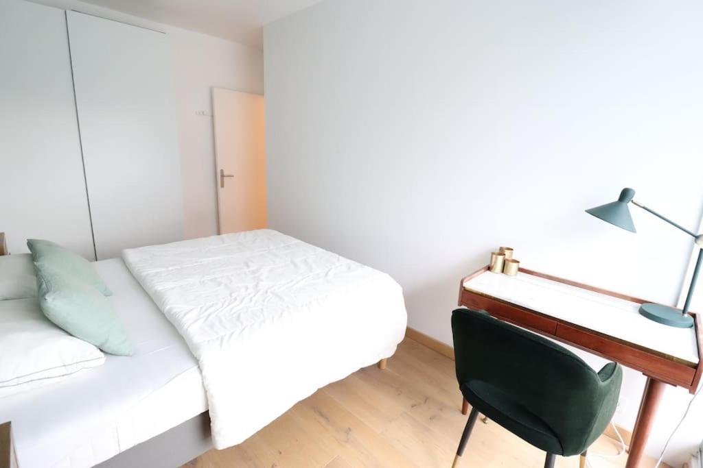 Bel 6 Pers, 2 Avec Balcon Et Parking *